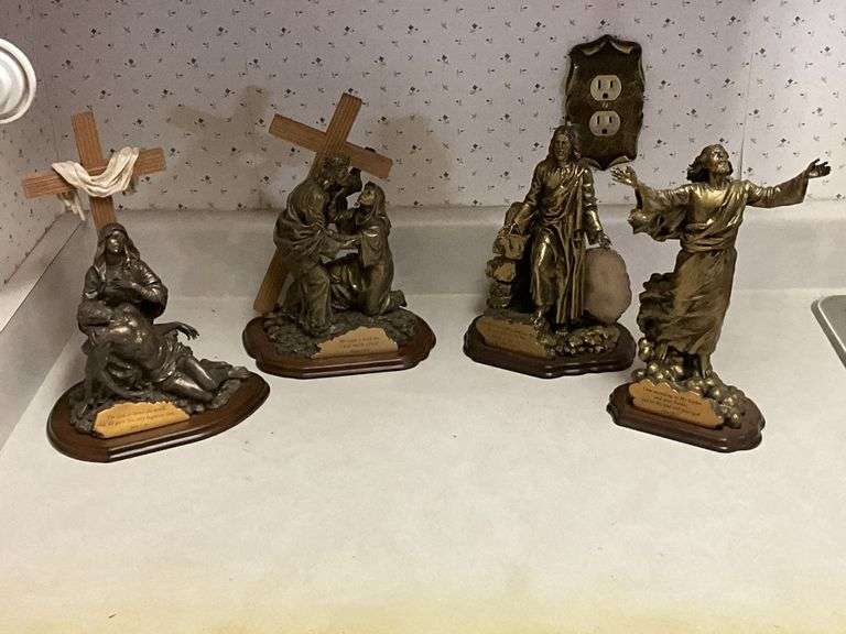 Danbury Mint figurines, up to 11" image