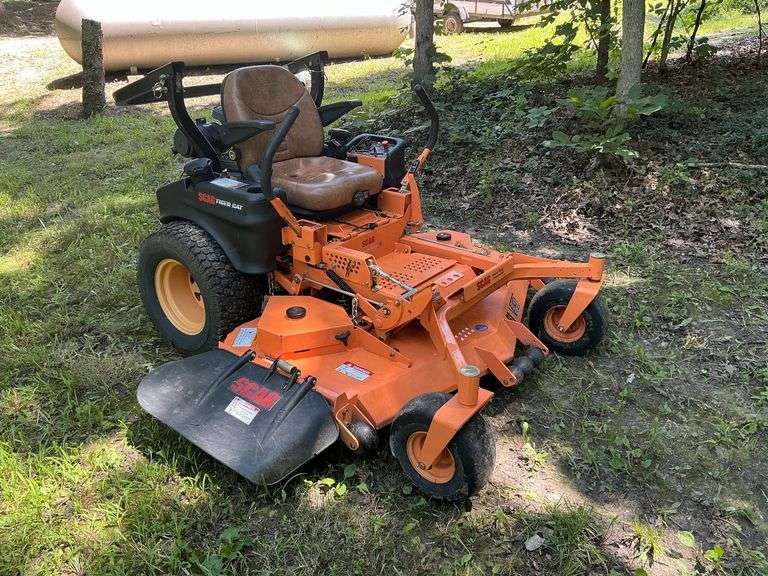 Scag Tiger Cat zero turn mower, Model STC61V-27CV, 61" deck image