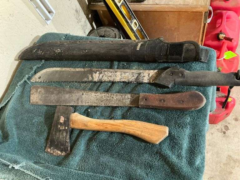 Gerber machete with case image
