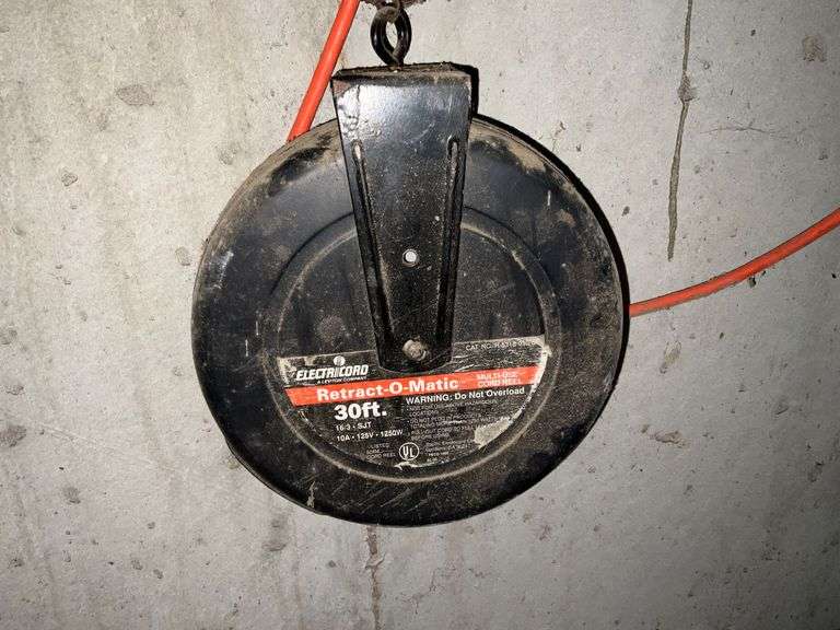 Retractable cord reel, 30' electric cord image