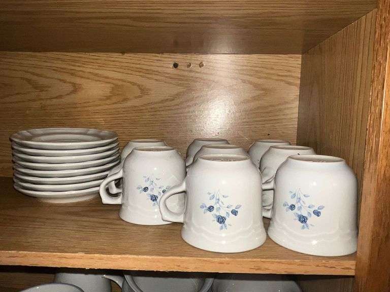 Pfaltzgraff Poetry Glossy cups and saucers image