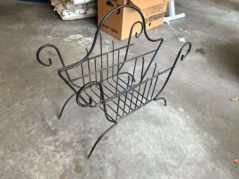 Metal vintage magazine rack image