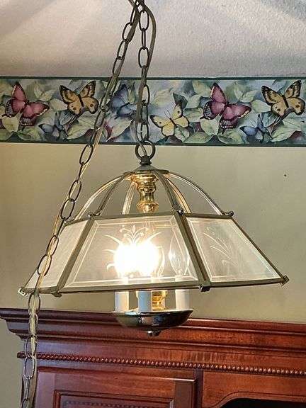 Swag light fixture. image