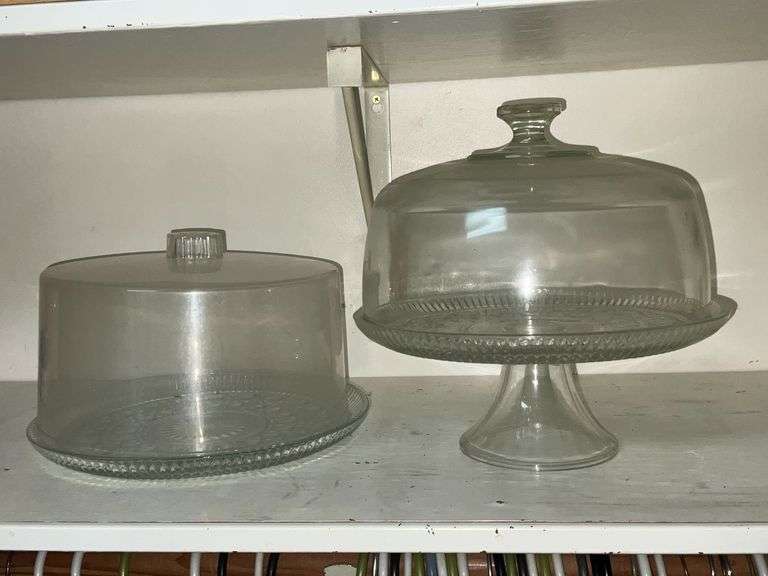 Cake stand with glass cover image