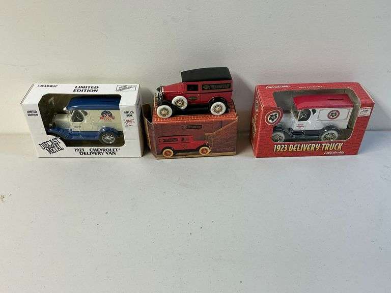1923 ERTL Chevrolet delivery van bank, ERTL 1923 delivery truck bank image