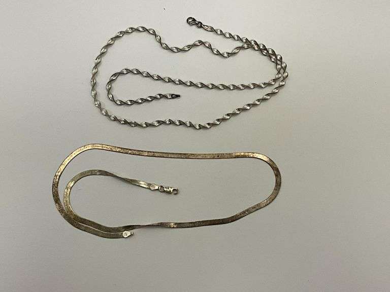 .925 twisted herringbone 24" necklace image