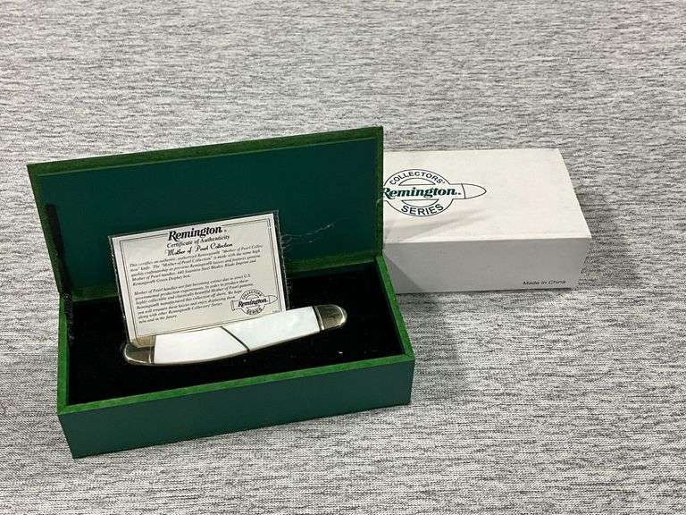 Remington Collectors Series Mother of Pearl Collection 3-blade knife in presentation box image