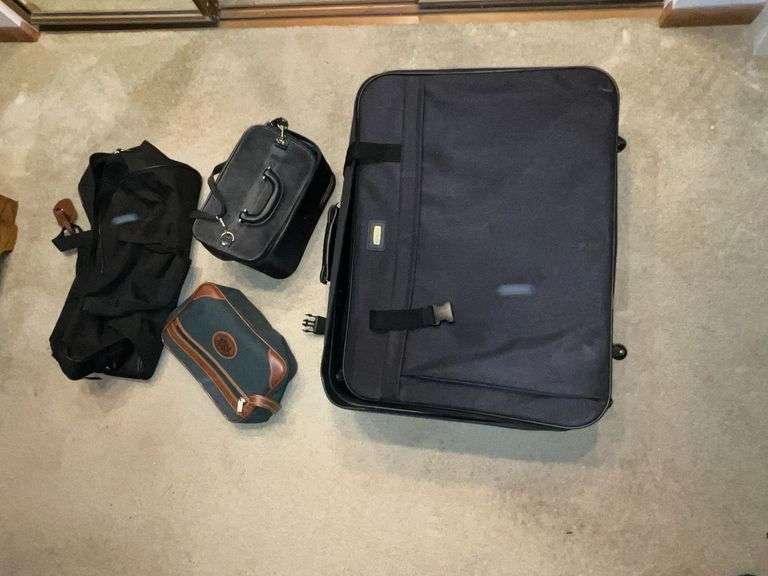 Travelwell suitcase, makeup bag, etc. image