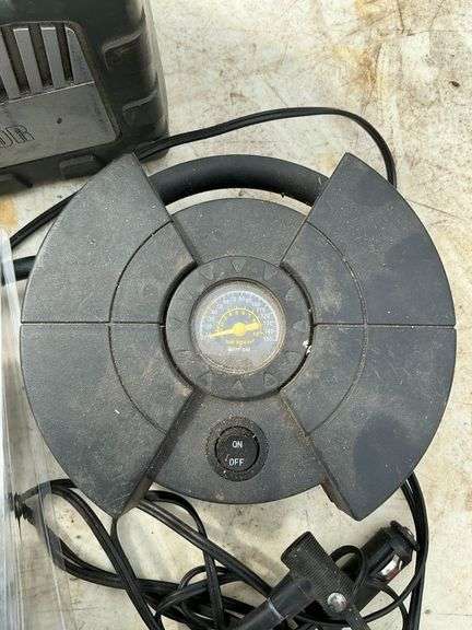 Shanghai cordless inflator, needs charging cord image