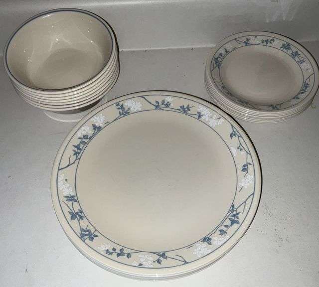 Corelle ware dish set image