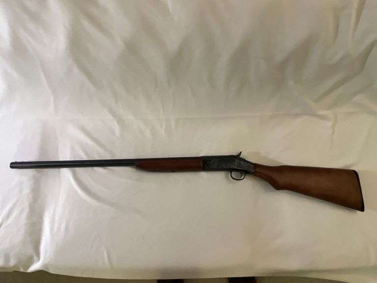 Harrington & Richardson Model 088, SN: AZ531939 12 Ga. 3" modified, single shot image