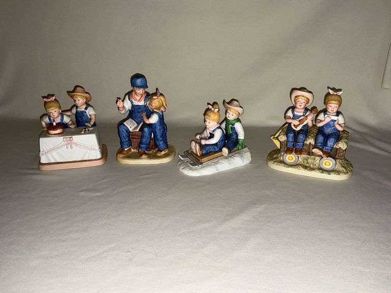 "Denim Days" figurines image