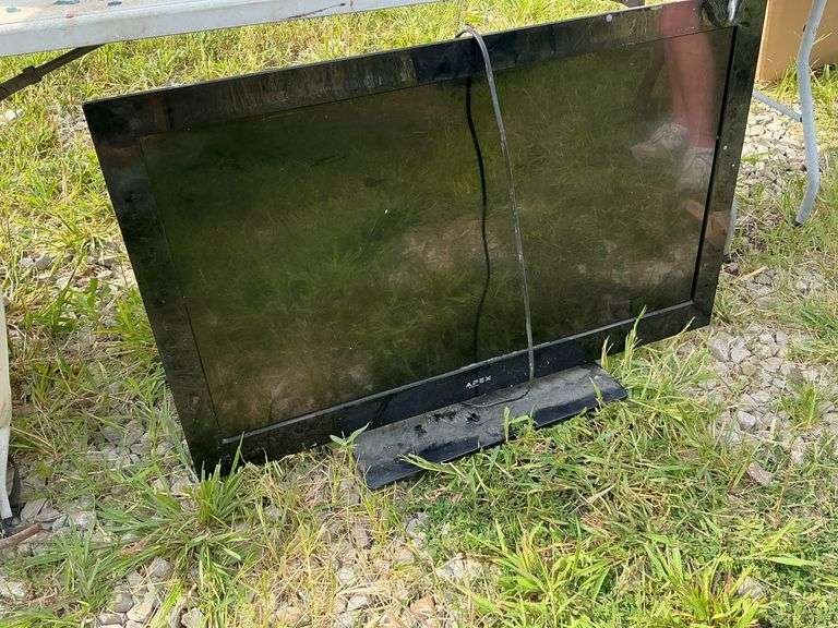 Apex 40" flatscreen TV image