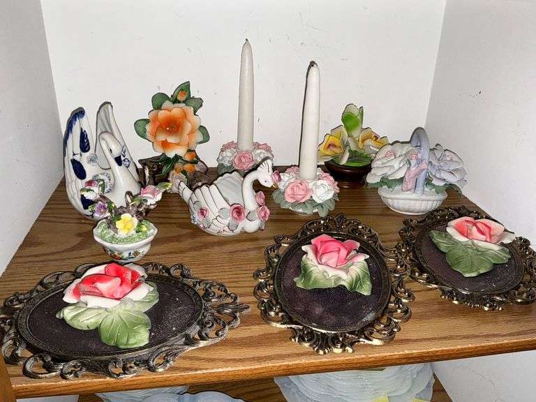 Porcelain flower pieces. image