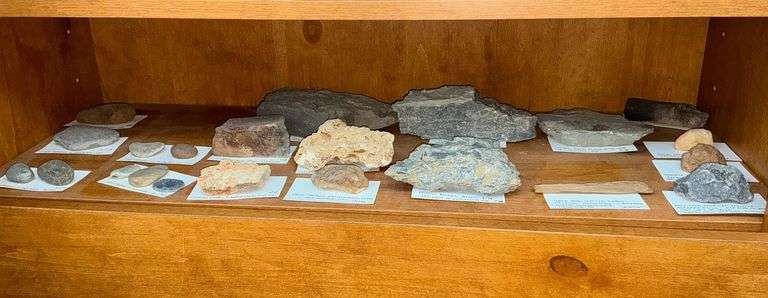 Rock collection from Smoky Mountains, Cumberland Gap, Mount Vernon, etc. image