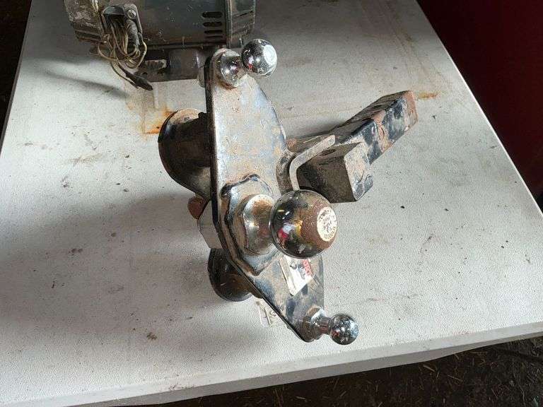 Curt 10,000 lb. receiver hitch, 2 5/16" ball image