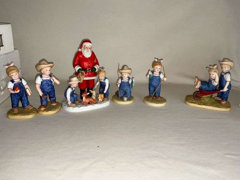 "Denim Days" figurines image
