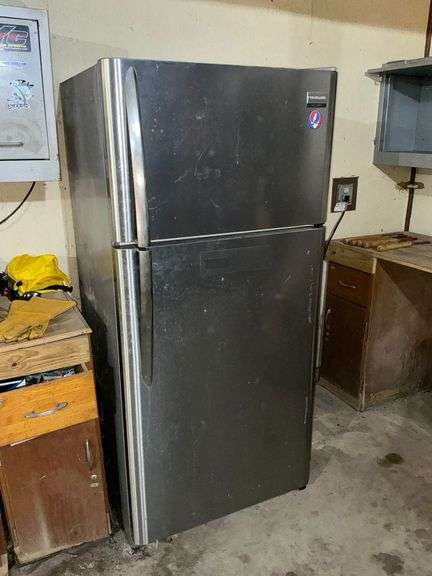Frigidaire Gallery refrigerator, Model FGUI1849LF2 image