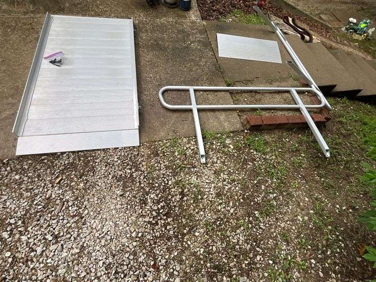 Titan Ramps with railings image