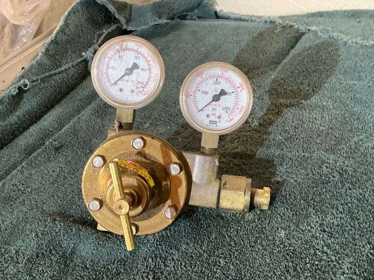 Meco carbon dioxide gauge image