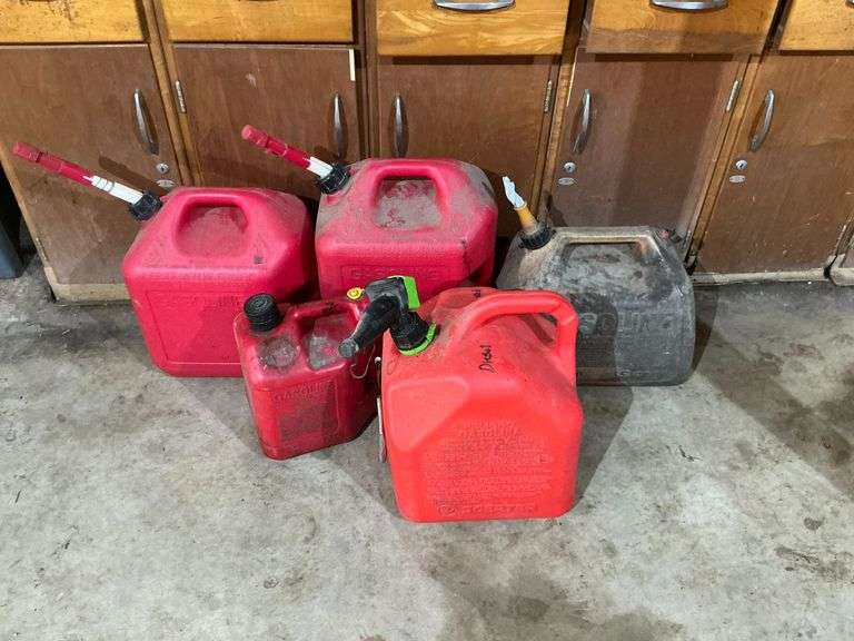 5 gas cans up to 5-gallons image