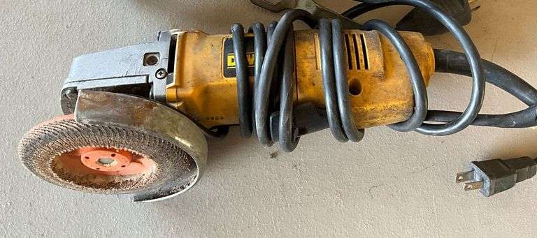 DeWalt 4 1/2" angle grinder, Model DW402G. image