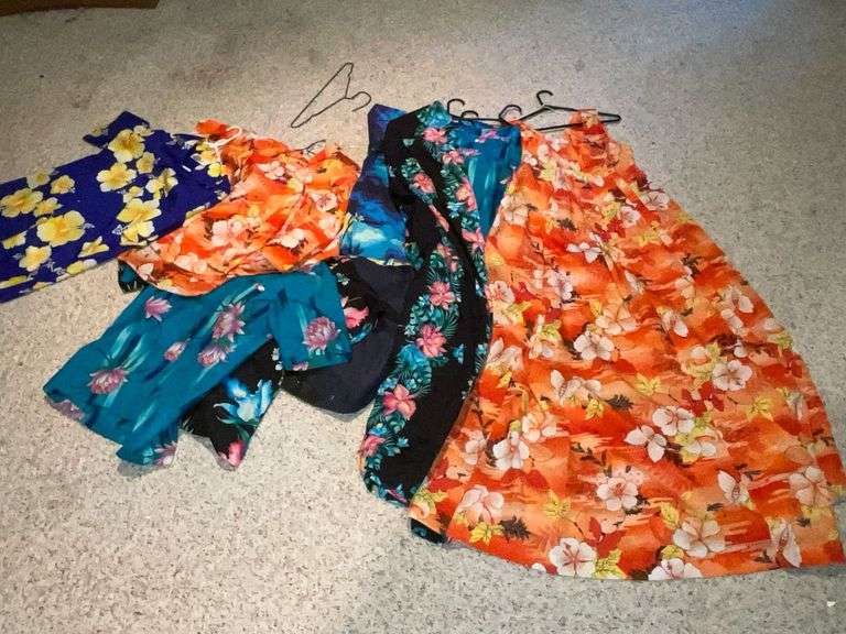 Hawaiian dresses and shirts image