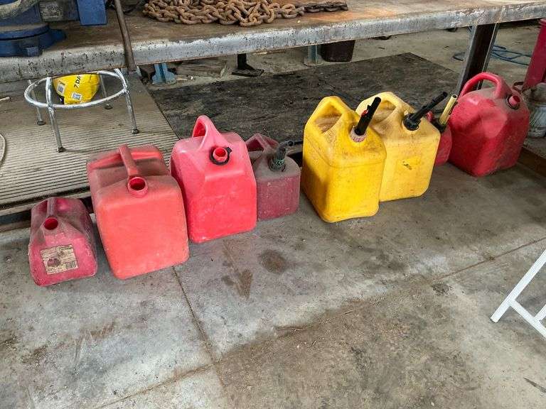 Plastic gas and diesel cans up to 5-gallon image