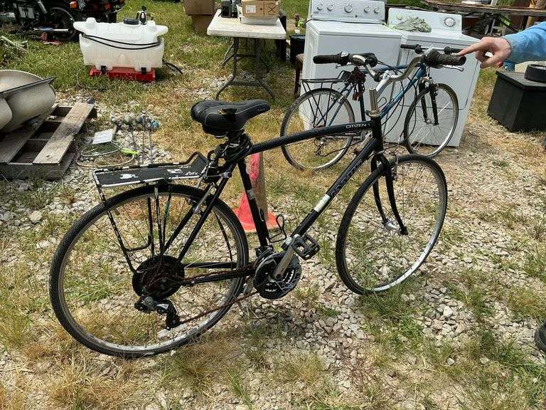 Jamis Citizen 1 men's 26" 21-speed bike with luggage rack image