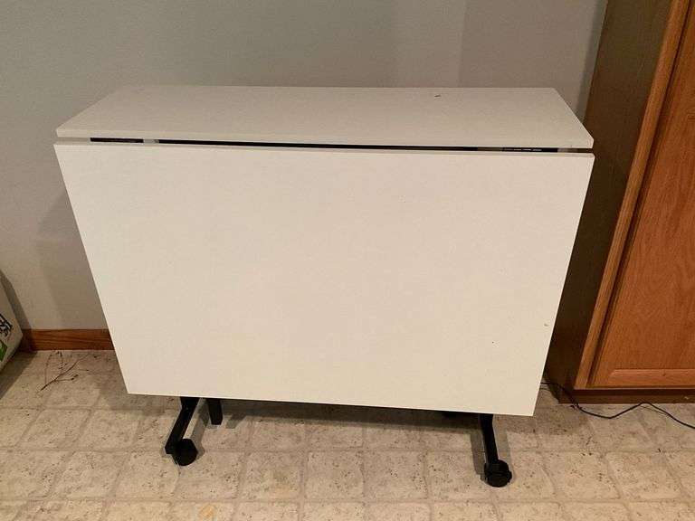 Folding craft table image