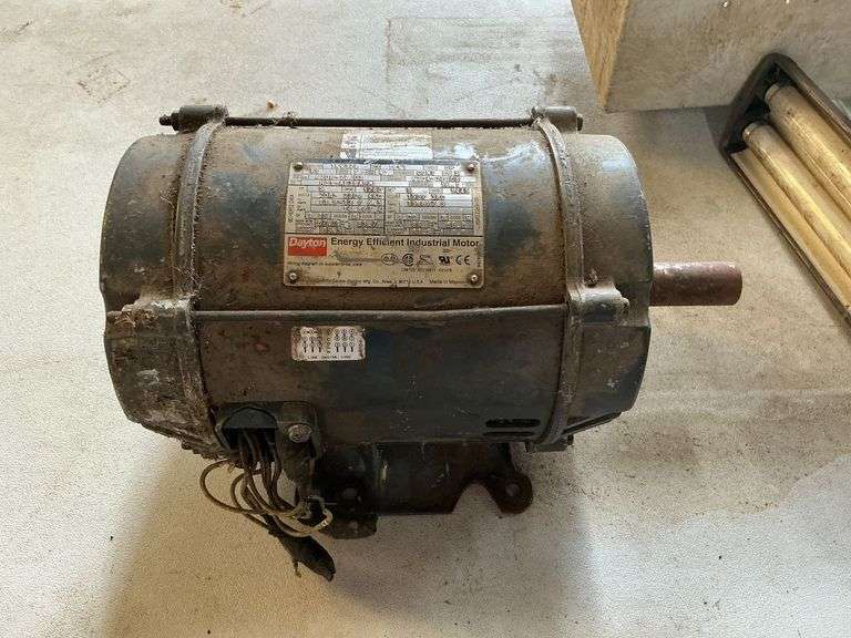 Dayton 5-hp 1760 rpm, 220V motor image
