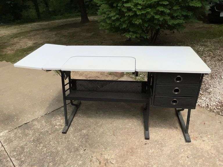 Sewing table image