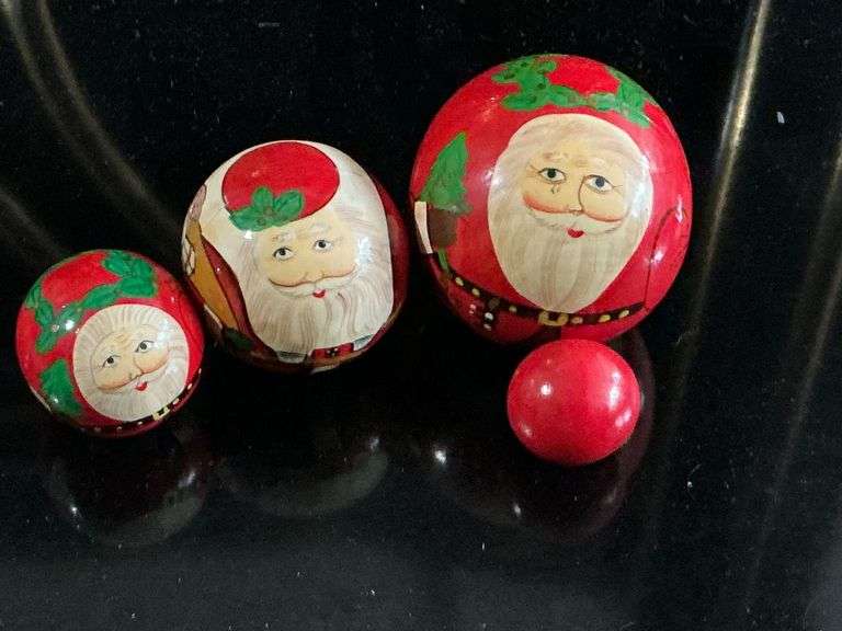 Nesting Santas image