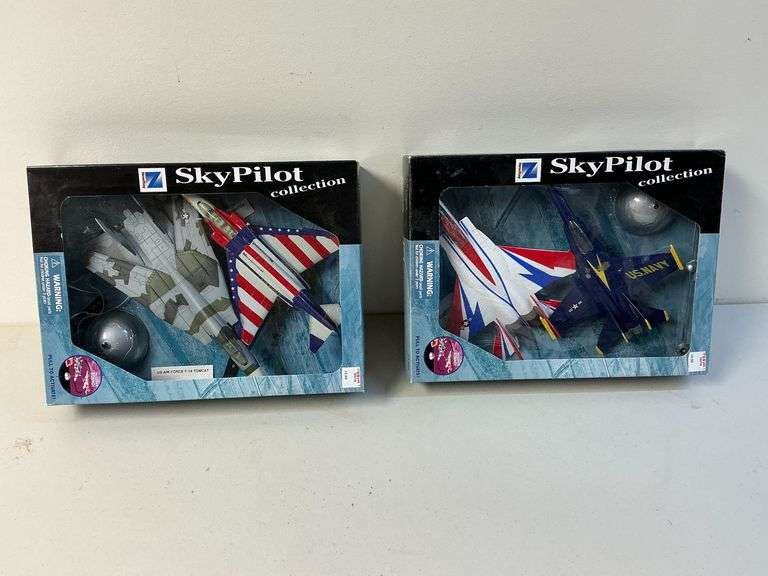 2 New Ray Sky Pilot Collection fighter jets image