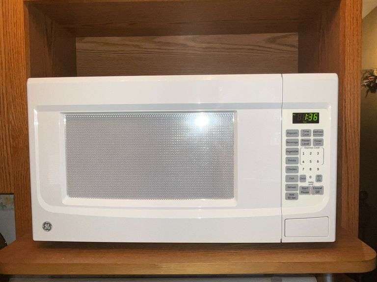 GE microwave, Mfg. 2015, Model JES1460DS2WW image