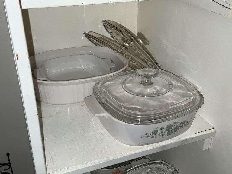 Corning Ware casserole dishes image