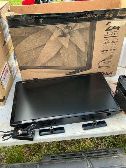 Insignia 24" Roku TV image