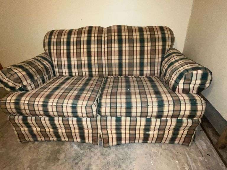 Broyhill loveseat image