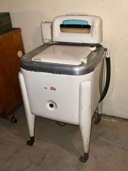 Maytag vintage wringer washer image