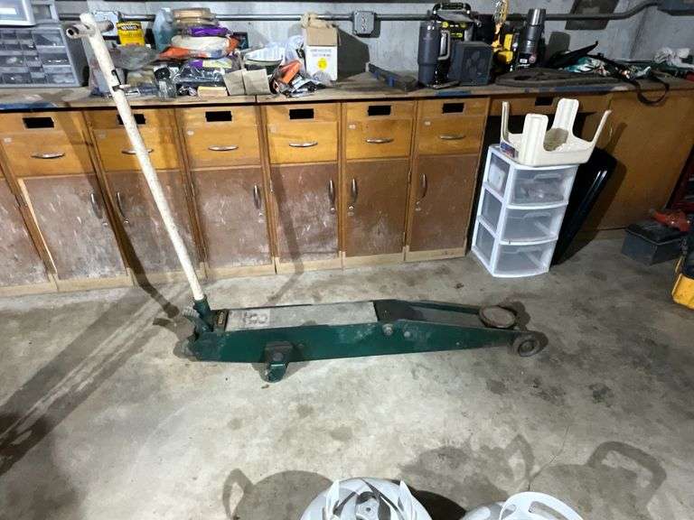 Sears 3-ton floor jack image
