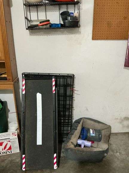 Pet supplies image