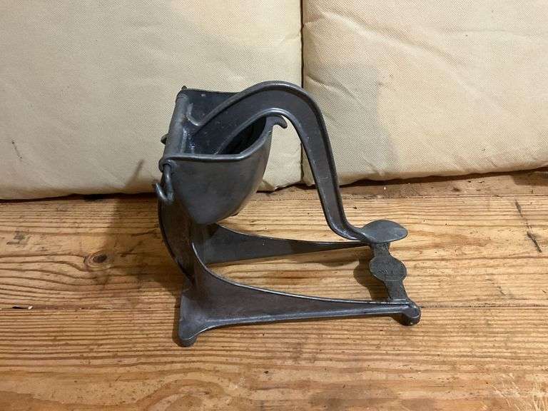 Wear-ever aluminum juicer image