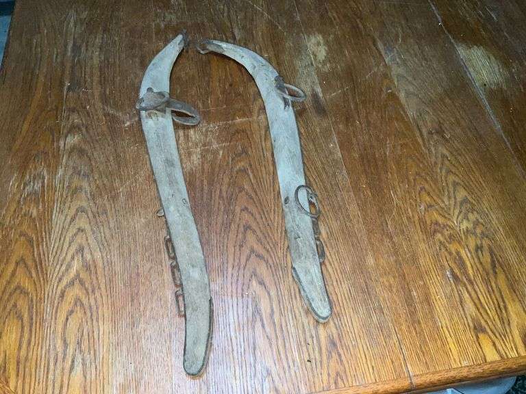 Pair of wooden hames image