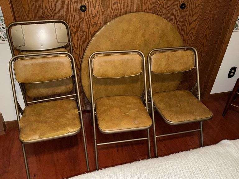Samsonite round 40" W folding table image