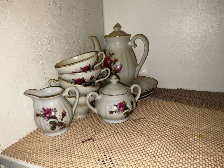 Rose tea set image
