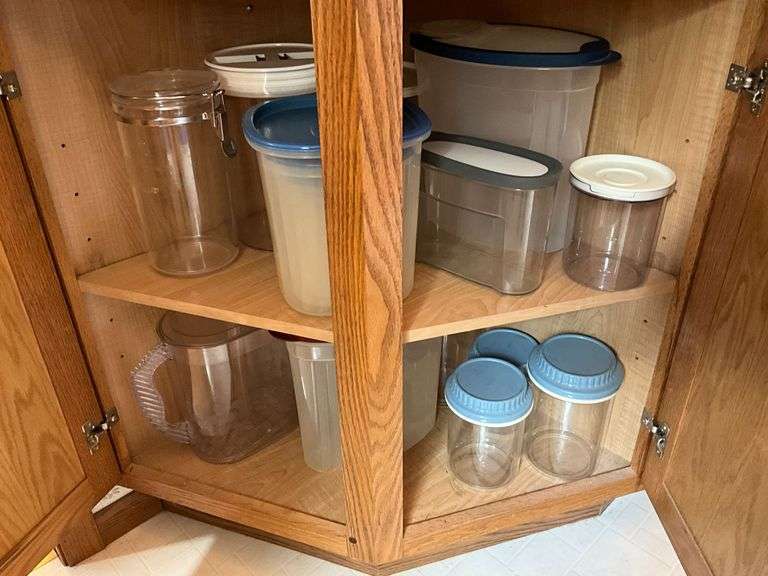 Plasticware, pitchers and canisters image