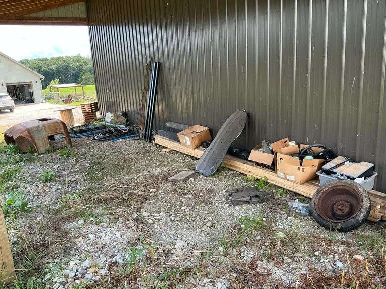 Boat parts, dashboard parts, T-posts, (16) 2x4x16' image