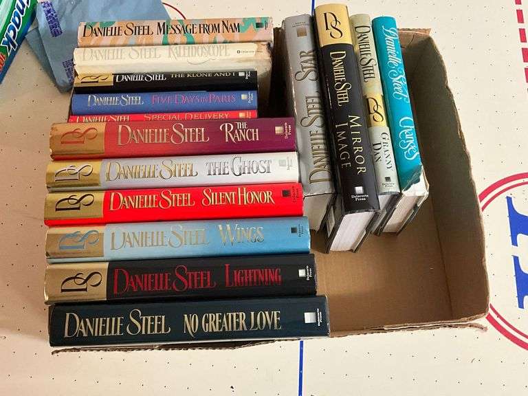 Danielle Steel hard back books, image