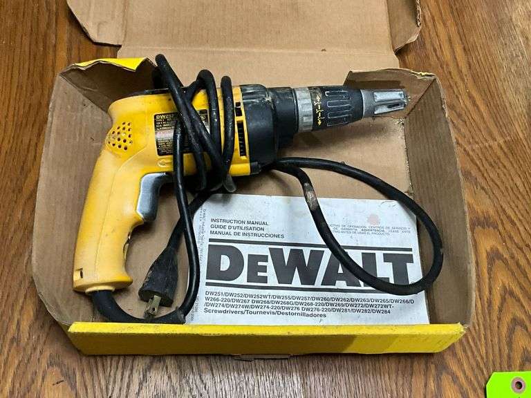 DeWalt heavy duty drywall screwdriver image