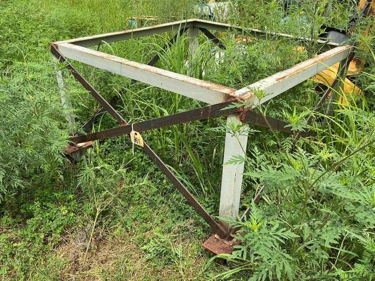 Steel frame for table with casters image